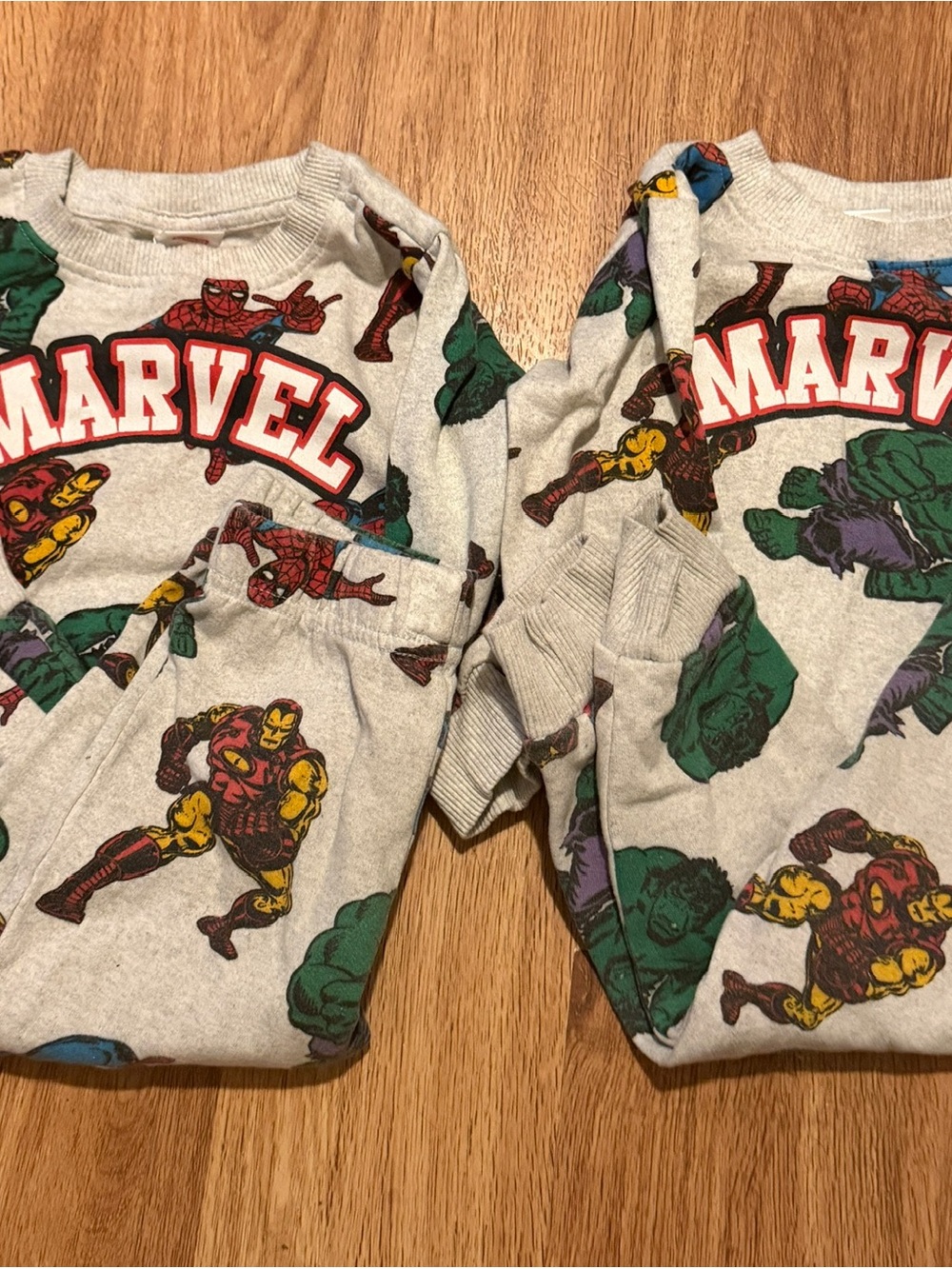2 outfits Marvel Grey Sweatshirt Set with Red, Green, Yellow & Purple Graphics